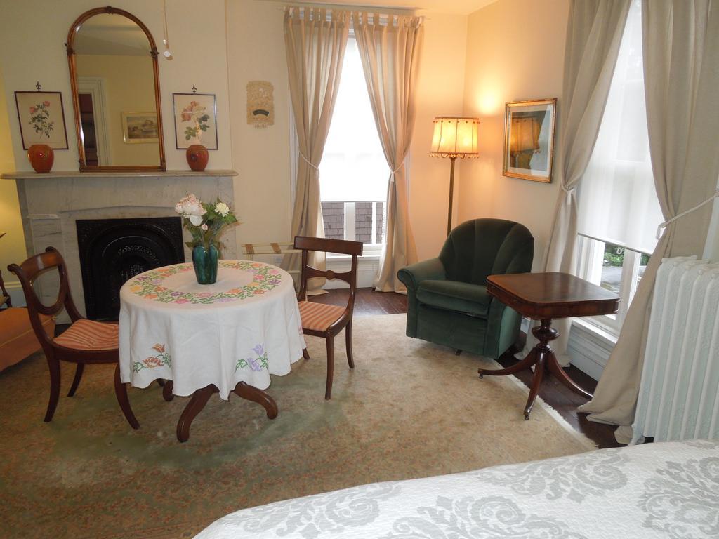 Victorian Bed & Breakfast Of Staten Island Bayonne Room photo