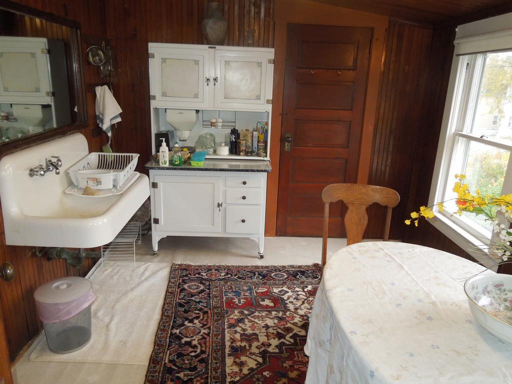 Victorian Bed & Breakfast Of Staten Island Bayonne Room photo