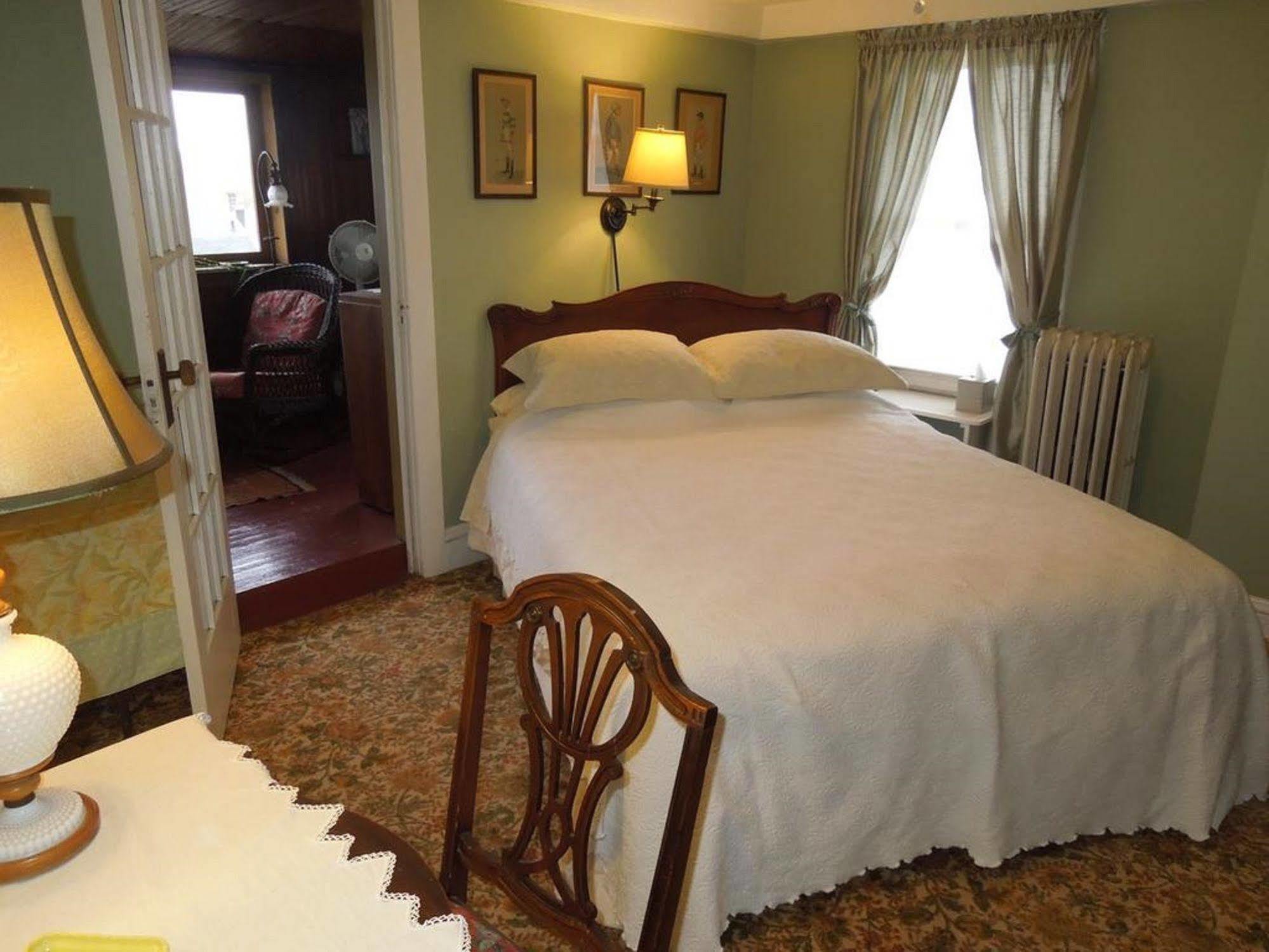 Victorian Bed & Breakfast Of Staten Island Bayonne Exterior photo